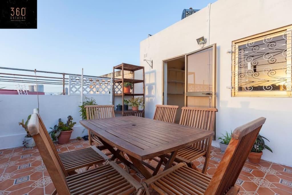 Beautiful, Typical Maltese 4Br Home With Roof Top By 360 Estates สลีมา ภายนอก รูปภาพ
