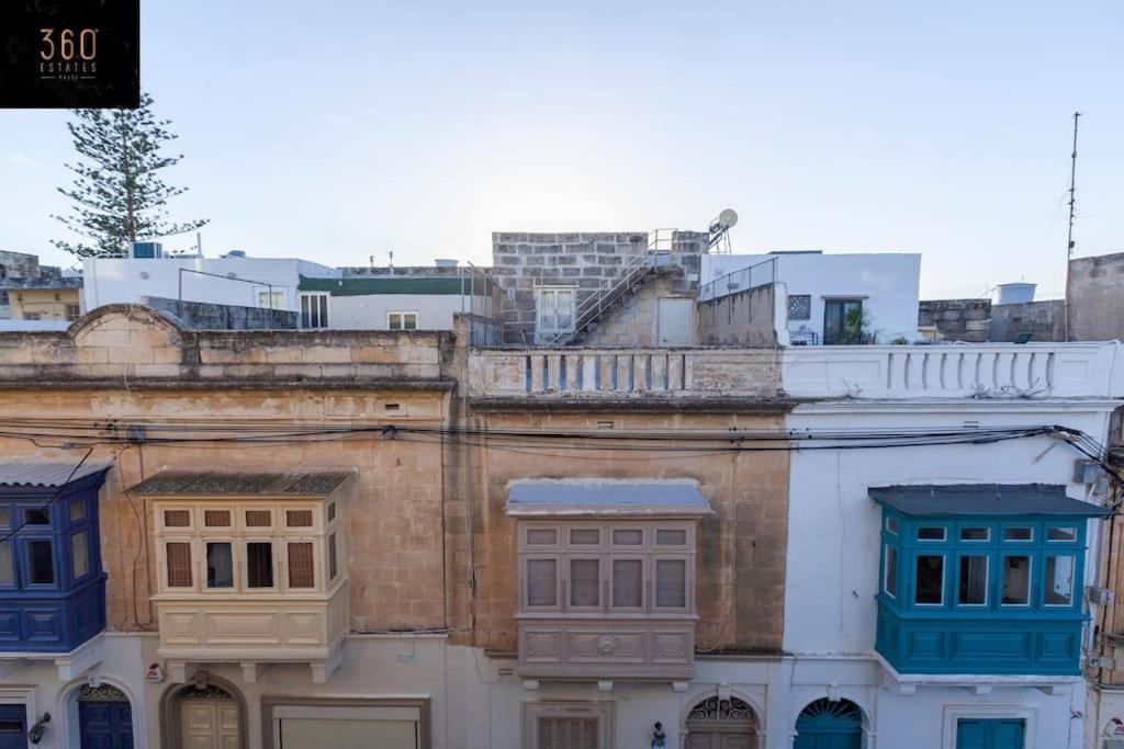 Beautiful, Typical Maltese 4Br Home With Roof Top By 360 Estates สลีมา ภายนอก รูปภาพ
