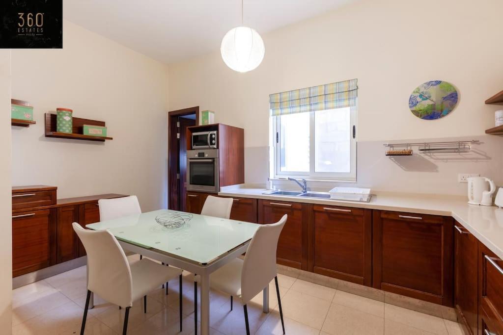 Beautiful, Typical Maltese 4Br Home With Roof Top By 360 Estates สลีมา ภายนอก รูปภาพ