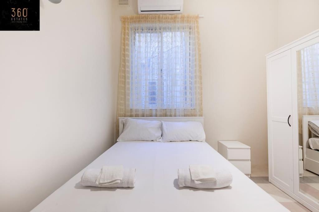Beautiful, Typical Maltese 4Br Home With Roof Top By 360 Estates สลีมา ภายนอก รูปภาพ