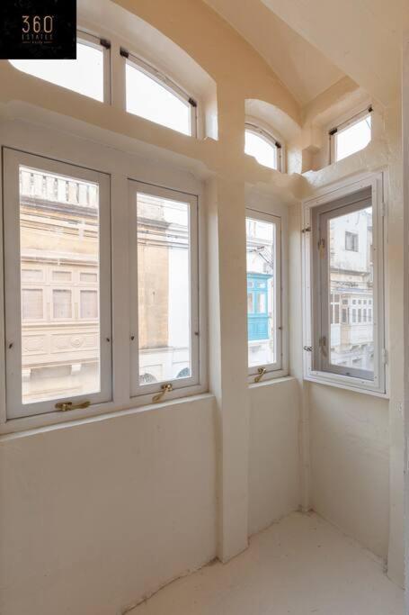 Beautiful, Typical Maltese 4Br Home With Roof Top By 360 Estates สลีมา ภายนอก รูปภาพ