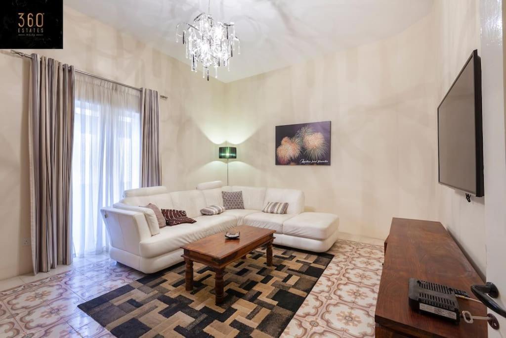 Beautiful, Typical Maltese 4Br Home With Roof Top By 360 Estates สลีมา ภายนอก รูปภาพ