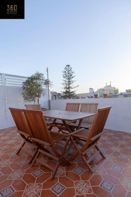 Beautiful, Typical Maltese 4Br Home With Roof Top By 360 Estates สลีมา ภายนอก รูปภาพ